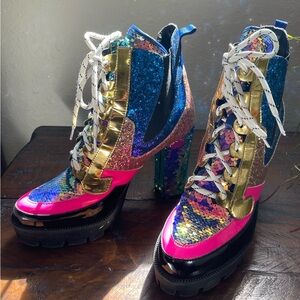 Cape Robbin “Nell” Chunky Heel Platform Ankle Boots. Size 10M